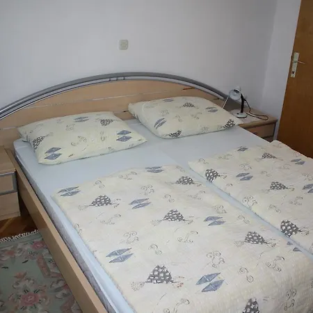 Apartment Biskup 